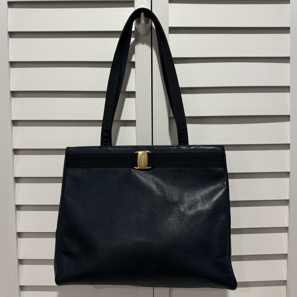 Salvatore Ferragamo Pre owned Vala Vintage Leather Tote Bag in good condition.